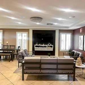 https://spacious-4-bed-family-retreat-wifi-parking.las-vegashotels.net